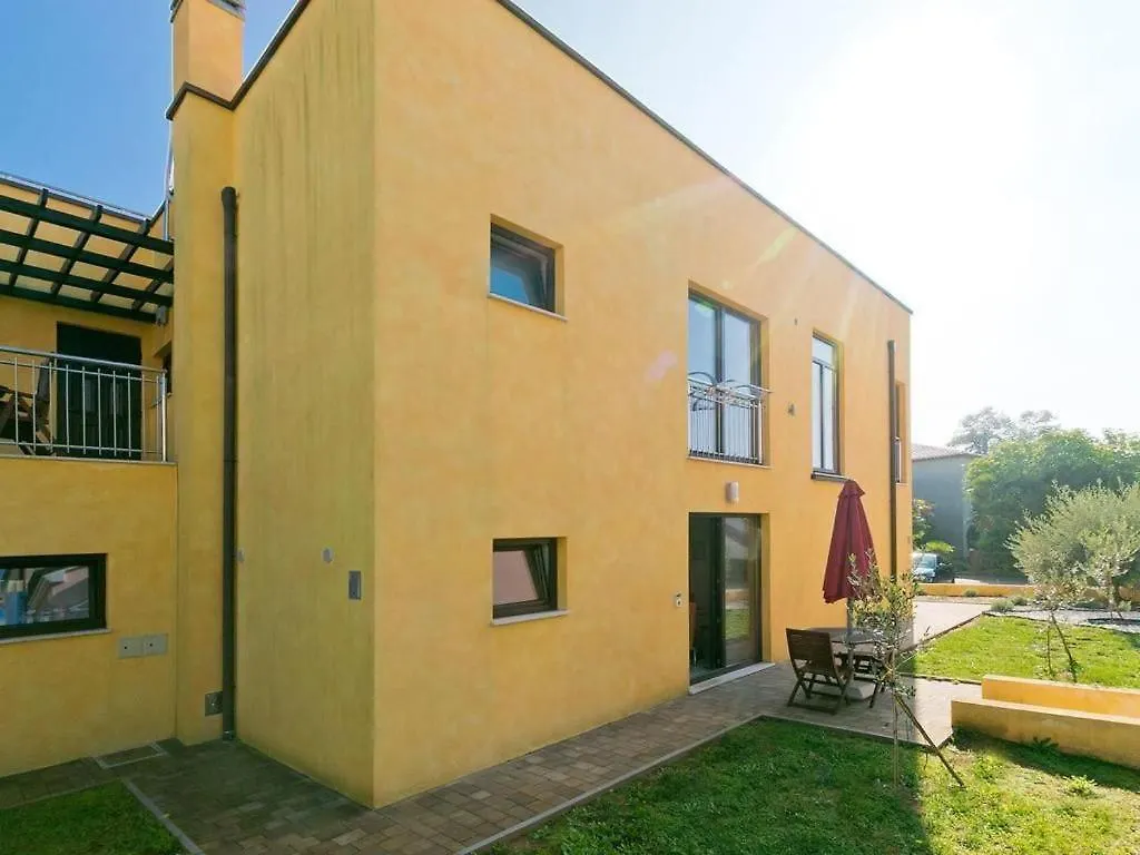 Appartement In Umag Mit Grosser Terrasse Apartment