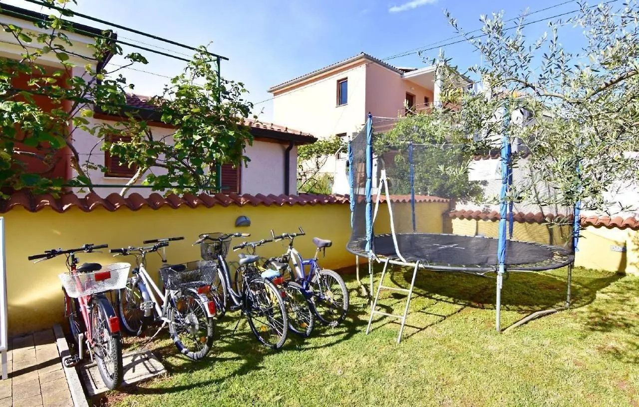 Appartement In Umag Mit Grosser Terrasse